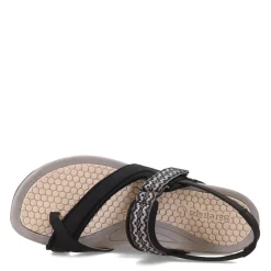 Women's Baretraps, Danique Sandal