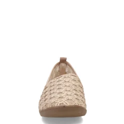 Women's Cliffs by White Mountain, Twisty Flat