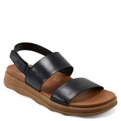 Women's Earth, Leah Sandal